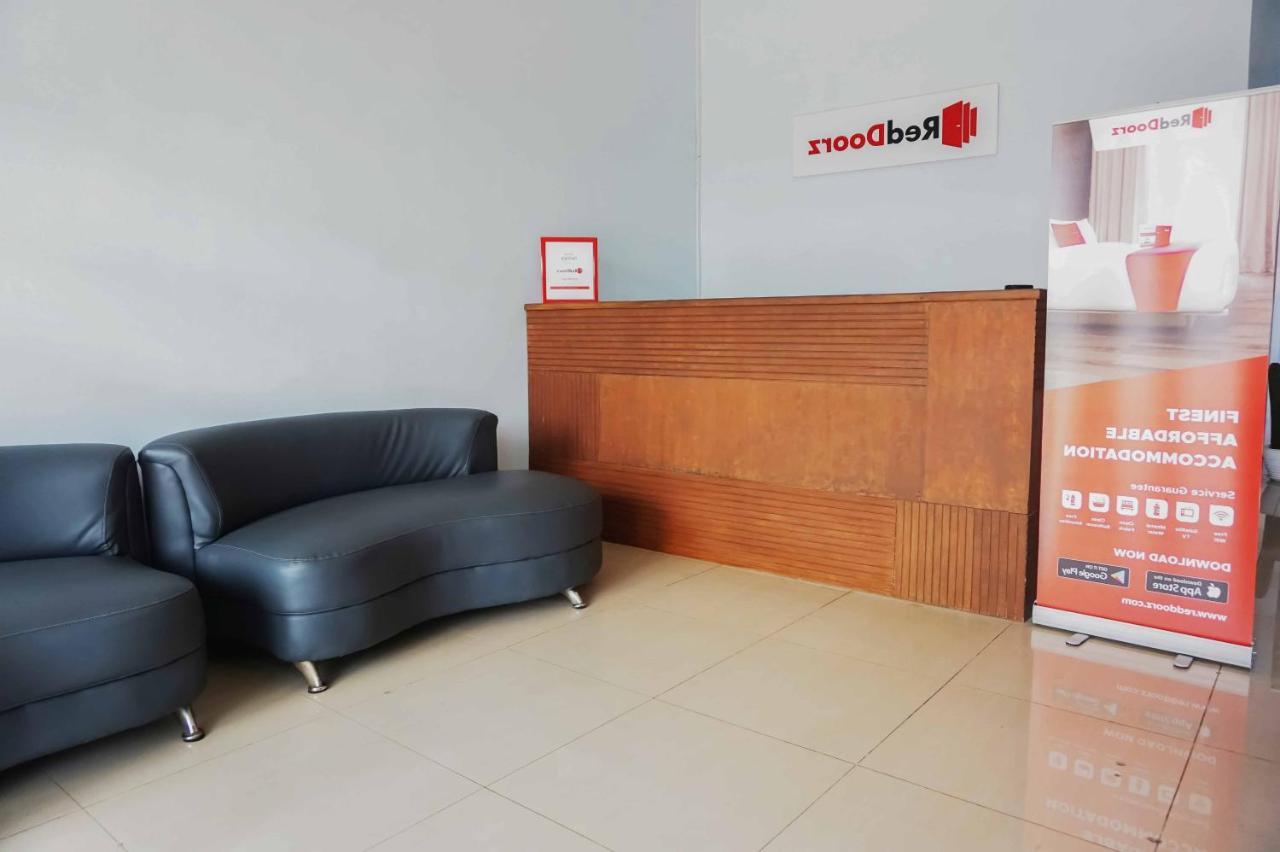 Reddoorz Near Velodrome Malang 2 Hotel Ngadipuro Luaran gambar